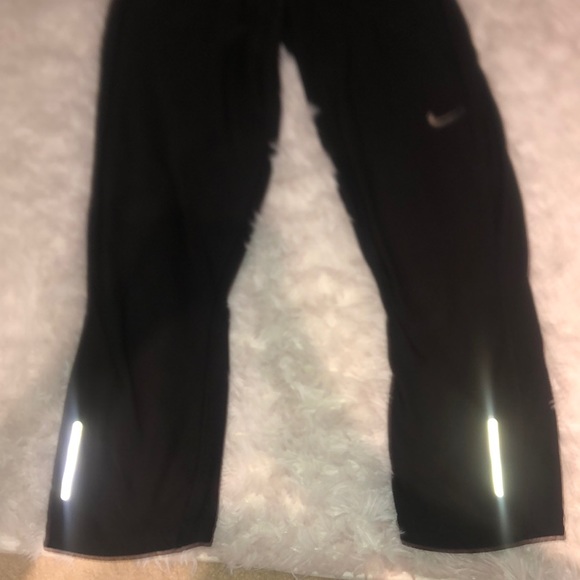 black nike leggings - Picture 2 of 3